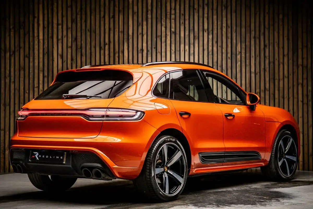 2023-porsche-macan-20-big-3