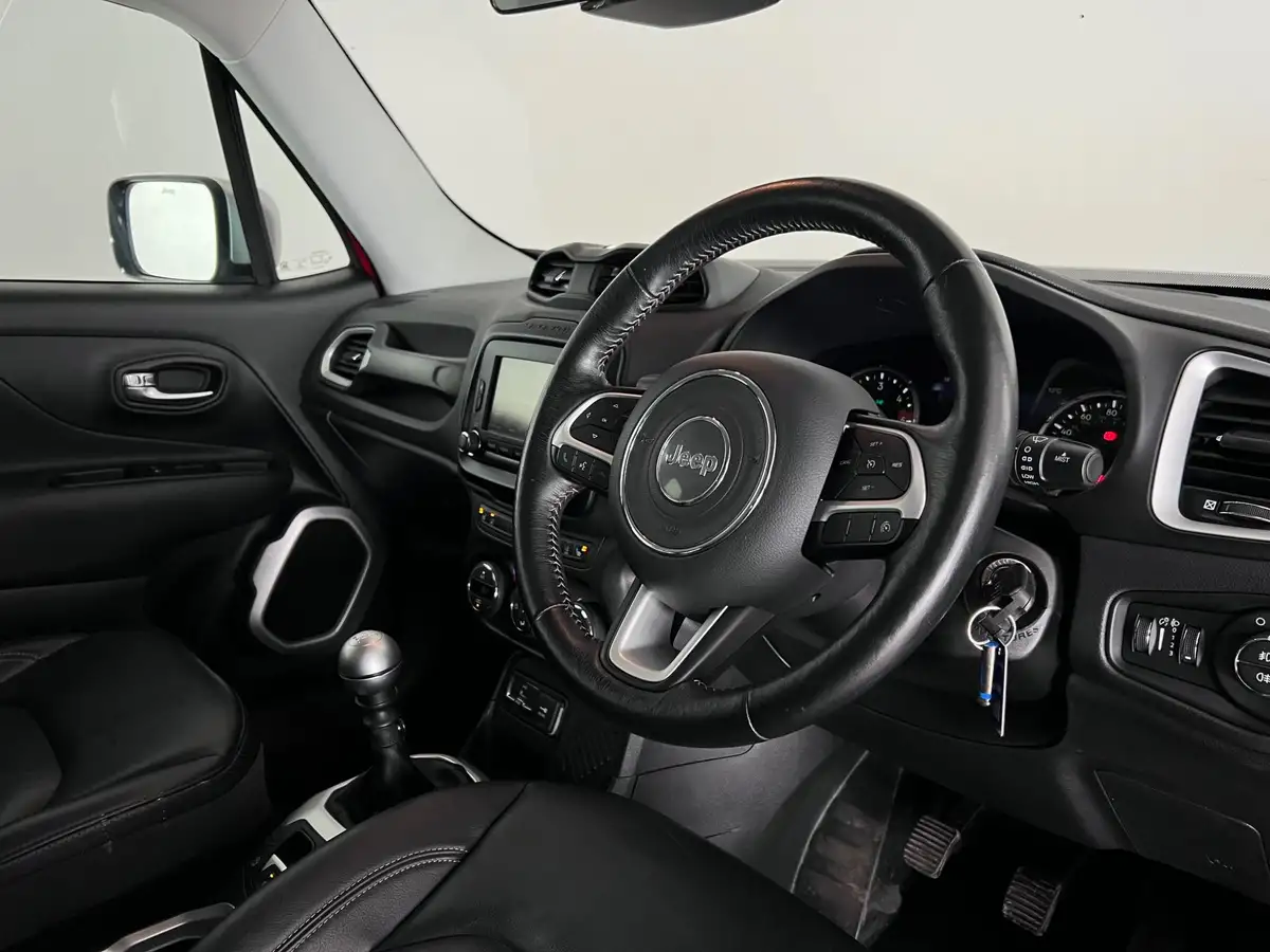 2016-jeep-renegade-16-multijet-ii-limited-ss-big-14