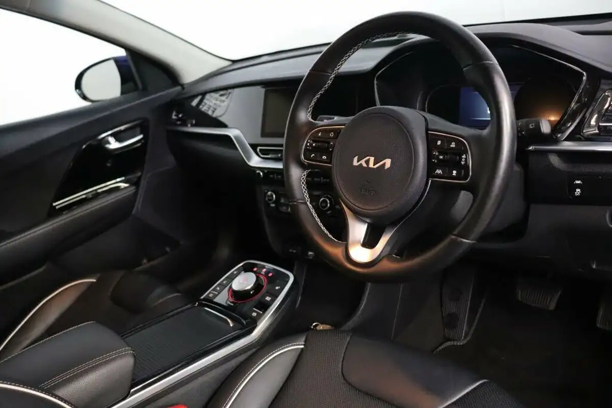 2021-kia-e-niro-ev-3-big-17