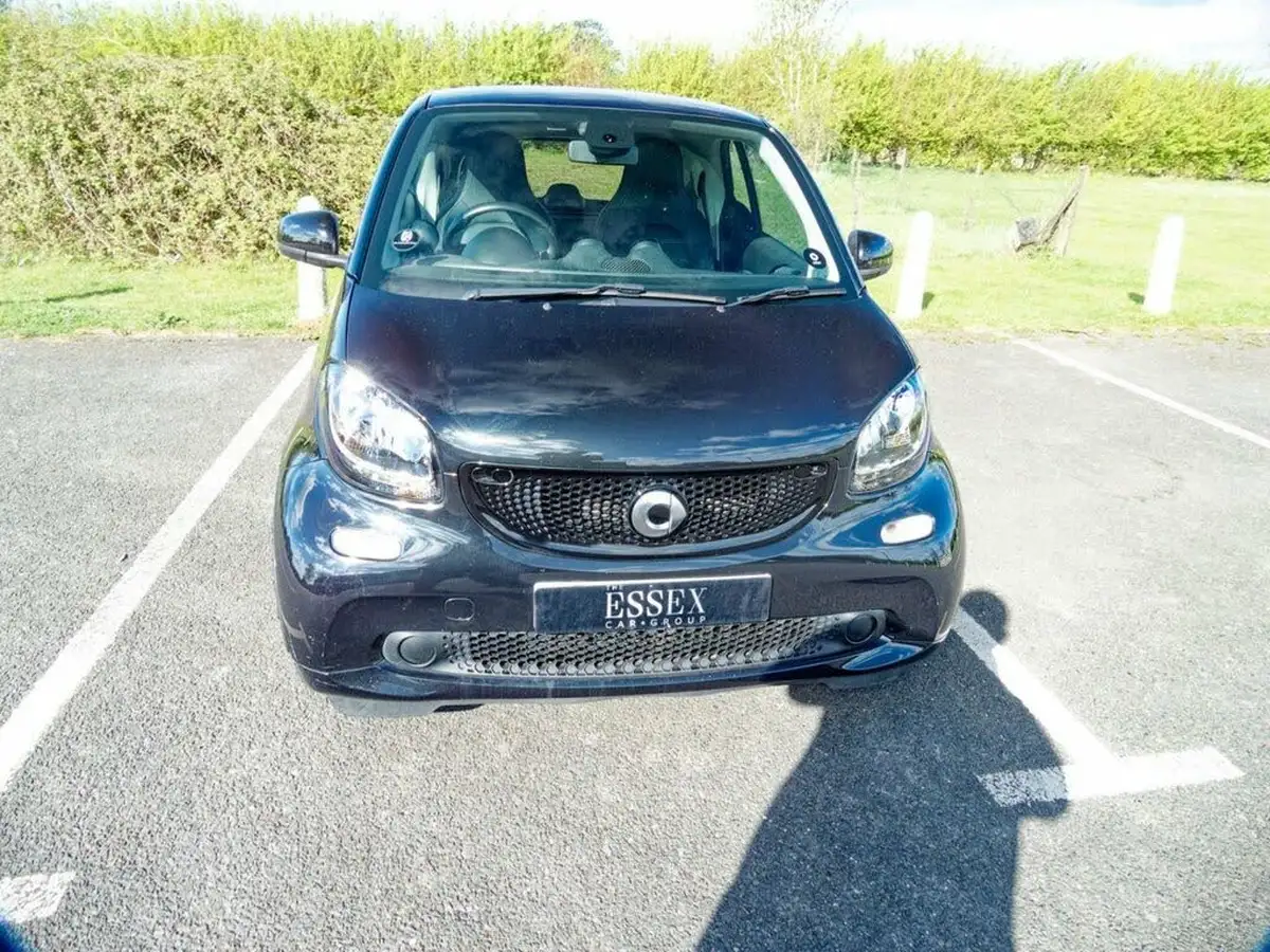 2016-smart-fortwo-09-edition-black-twinamic-big-13