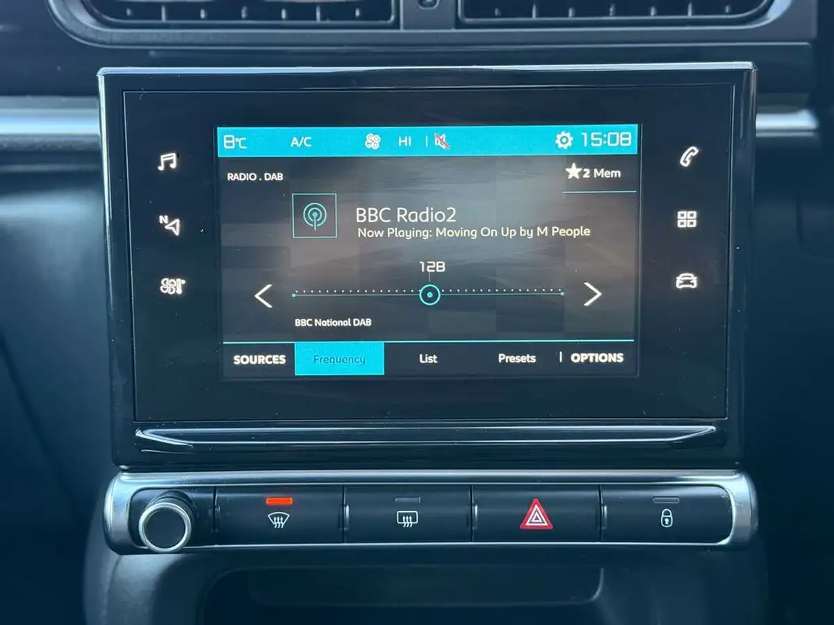 2017-citroen-c3-12-puretech-flair-82ps-big-24