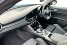 2024-alfa-romeo-giulia-20-veloce-small-1