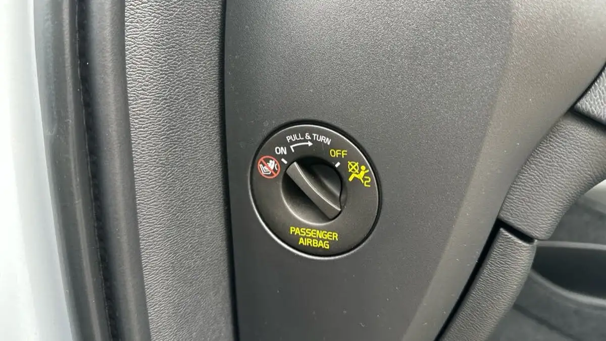 2022-volvo-xc40-e-recharge-pro-big-41