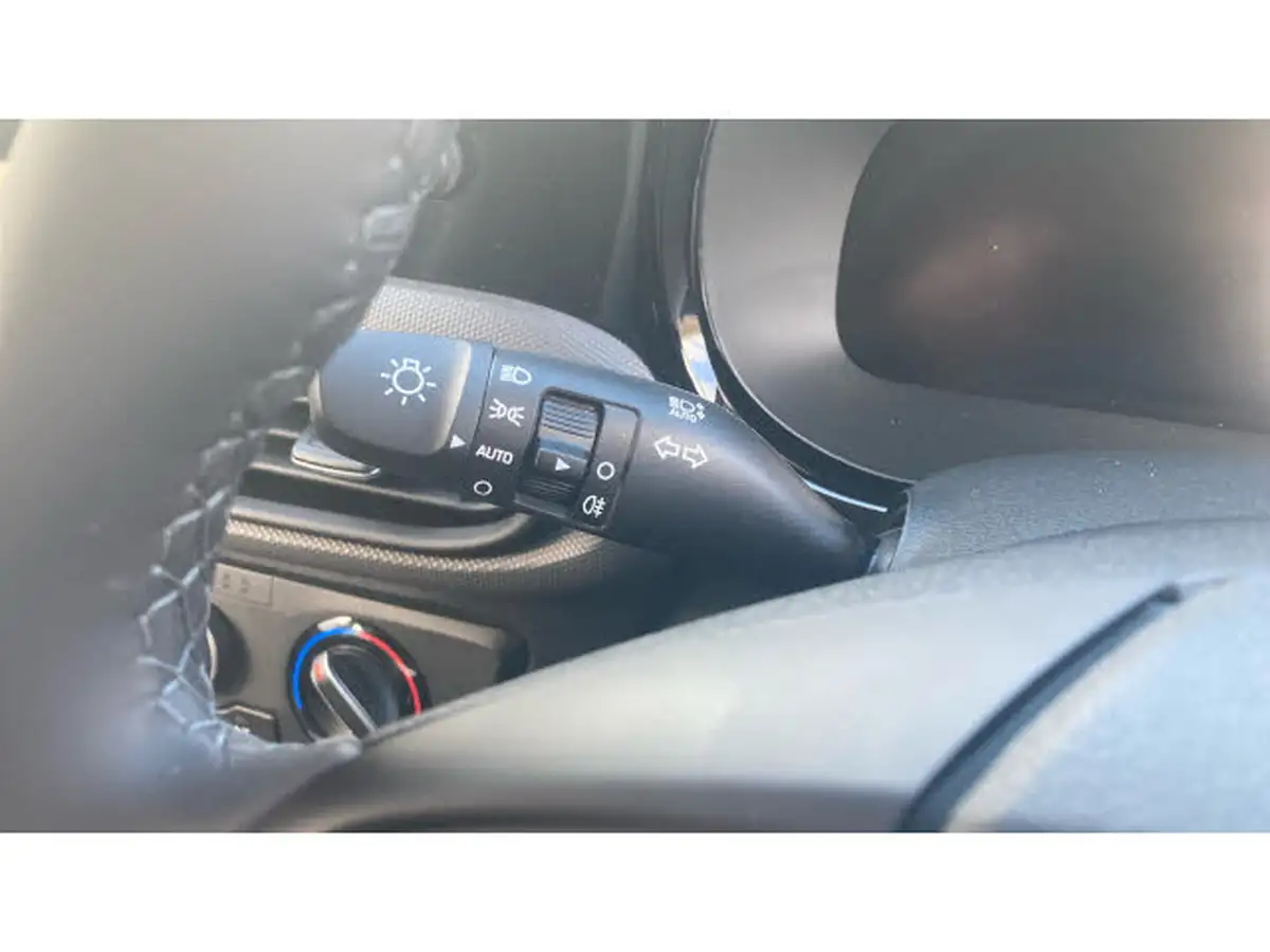 2025-hyundai-i10-10-advance-63ps-big-26