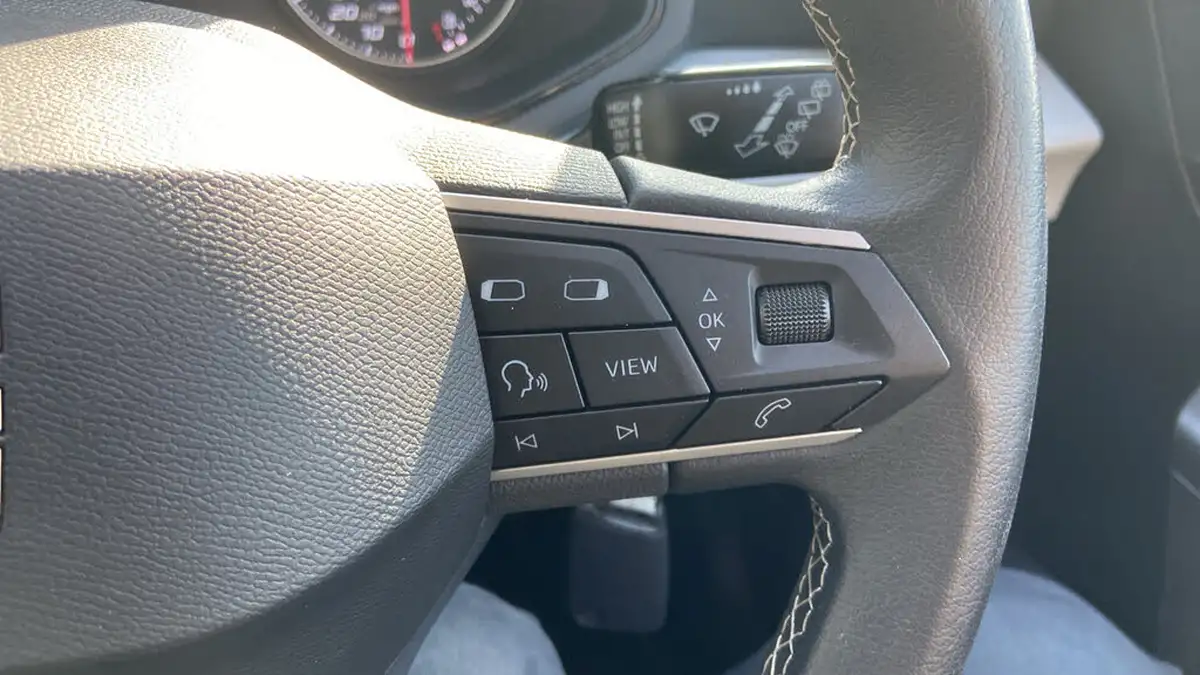2022-seat-ibiza-10-tsi-se-technology-big-23