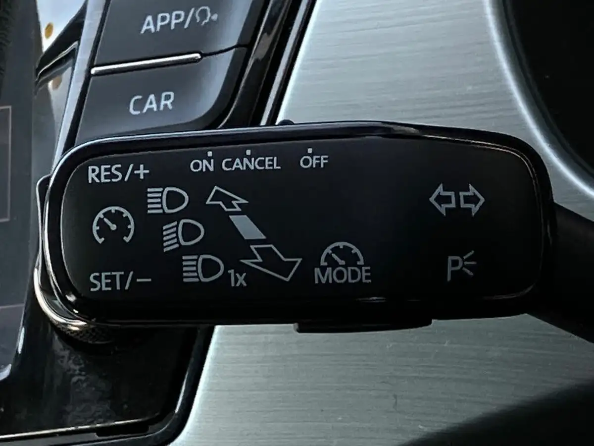 2018-skoda-fabia-10-mpi-colour-edition-big-34