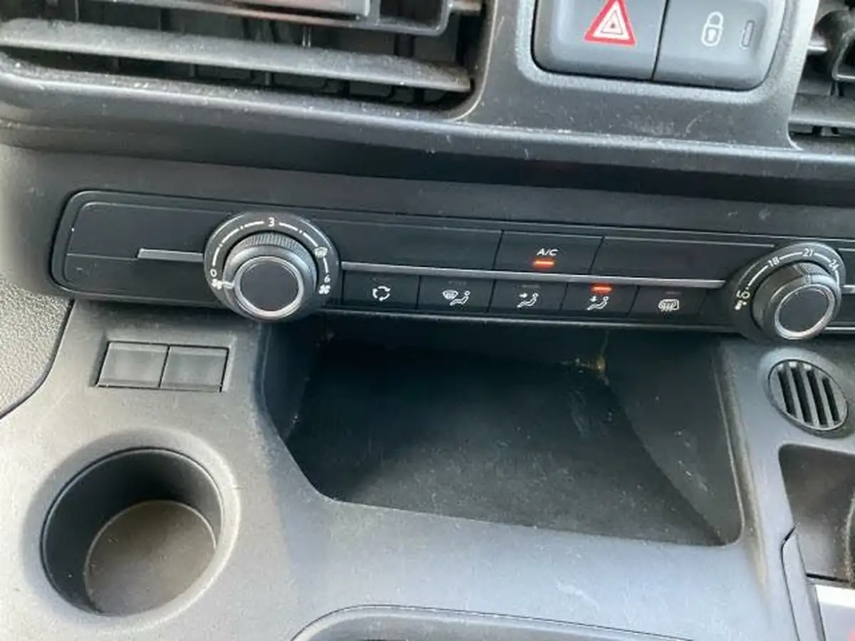 2021-peugeot-partner-15-bluehdi-950-professional-100ps-eu6dt-long-panel-big-21