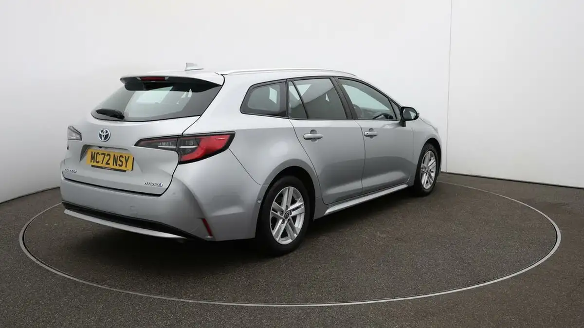 2023-toyota-corolla-18-vvt-i-icon-tech-spare-wheel-touring-sports-5d-big-47
