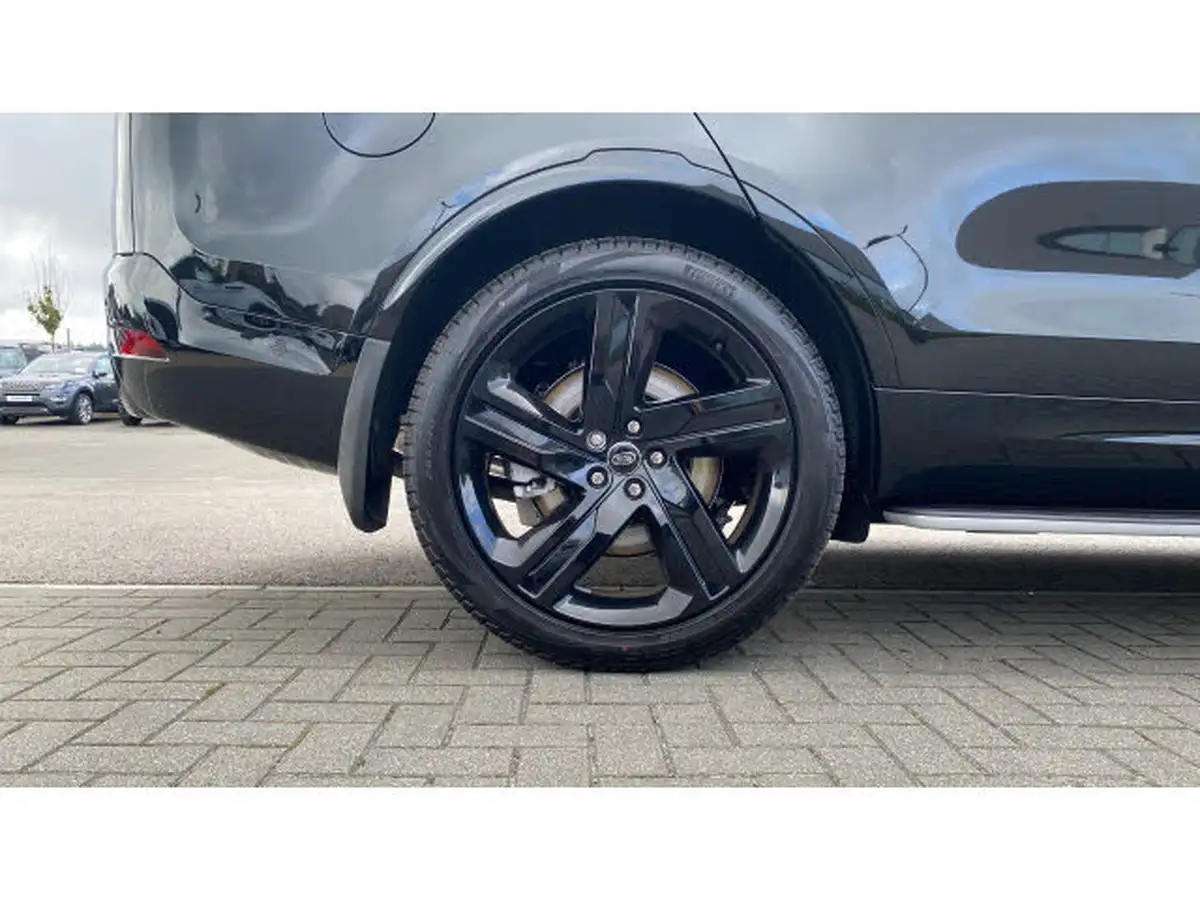 2024-land-rover-discovery-30-d350-dynamic-hse-big-7