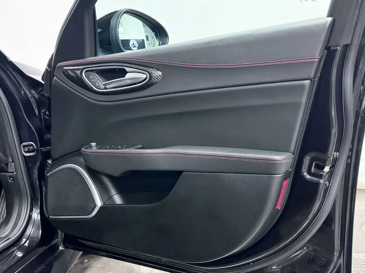 2020-alfa-romeo-giulia-29-biturbo-quadrifoglio-ss-big-14