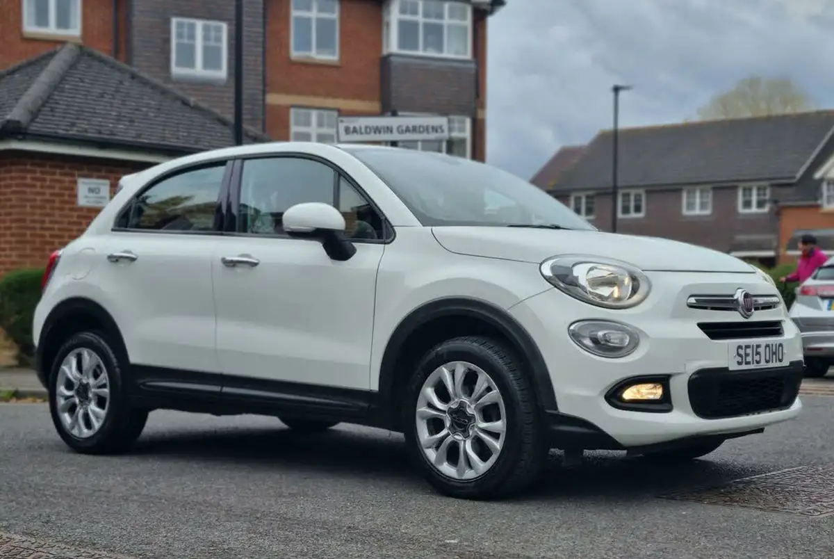 2015-fiat-500x-14-pop-star-opening-edition-big-3