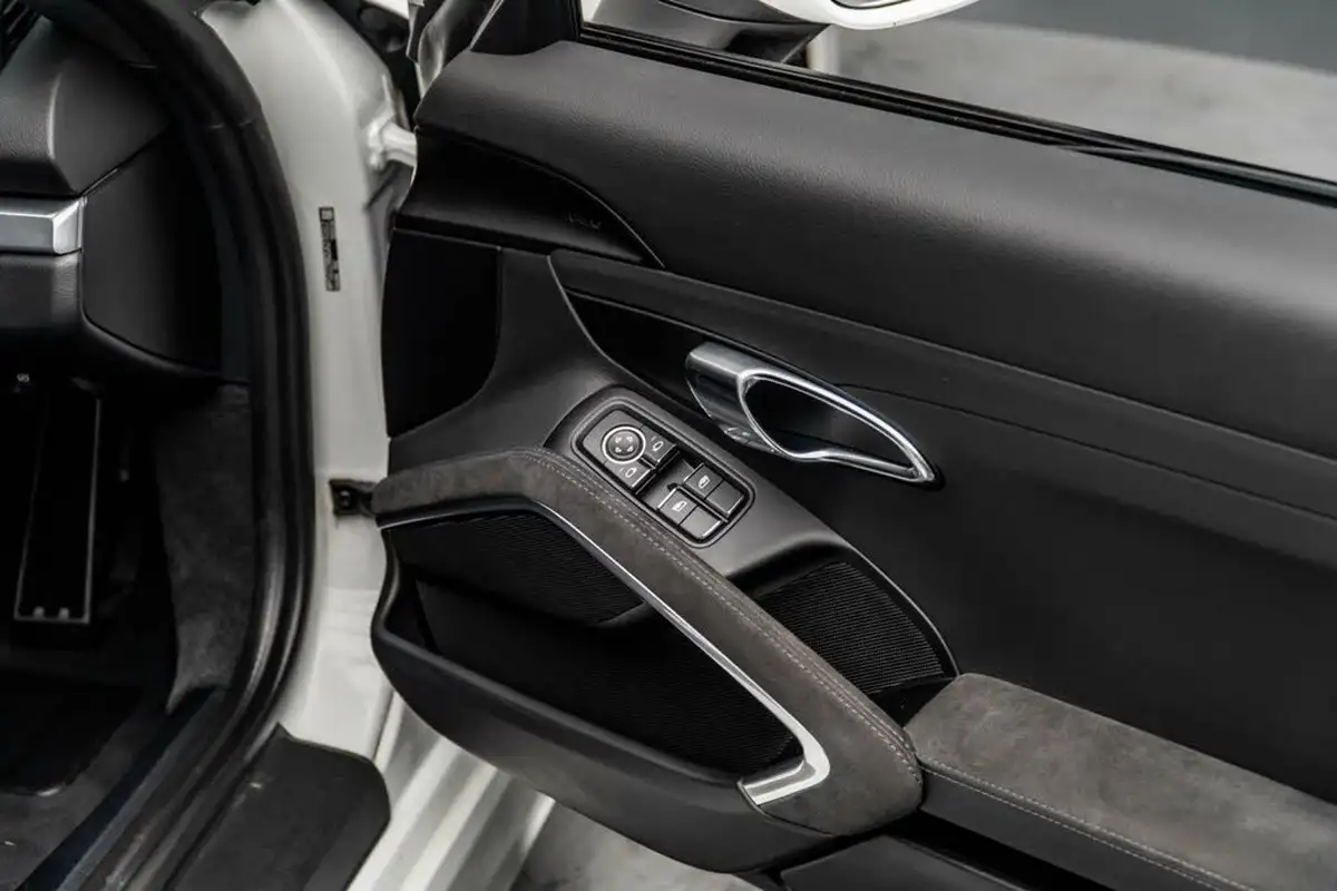 2020-porsche-cayman-718-25-cayman-gts-pdk-big-30