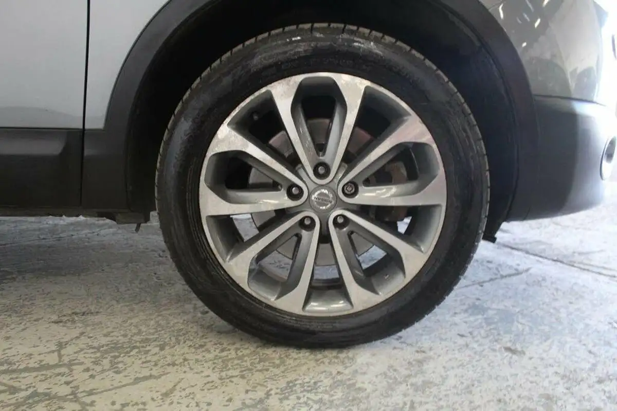 2011-nissan-qashqai2-16td-tekna-ss-4wd-big-50