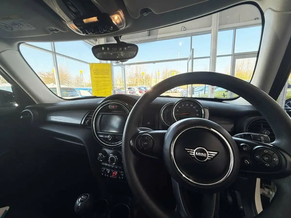2019-mini-cooper-15-cooper-classic-hatchback-5d-big-18
