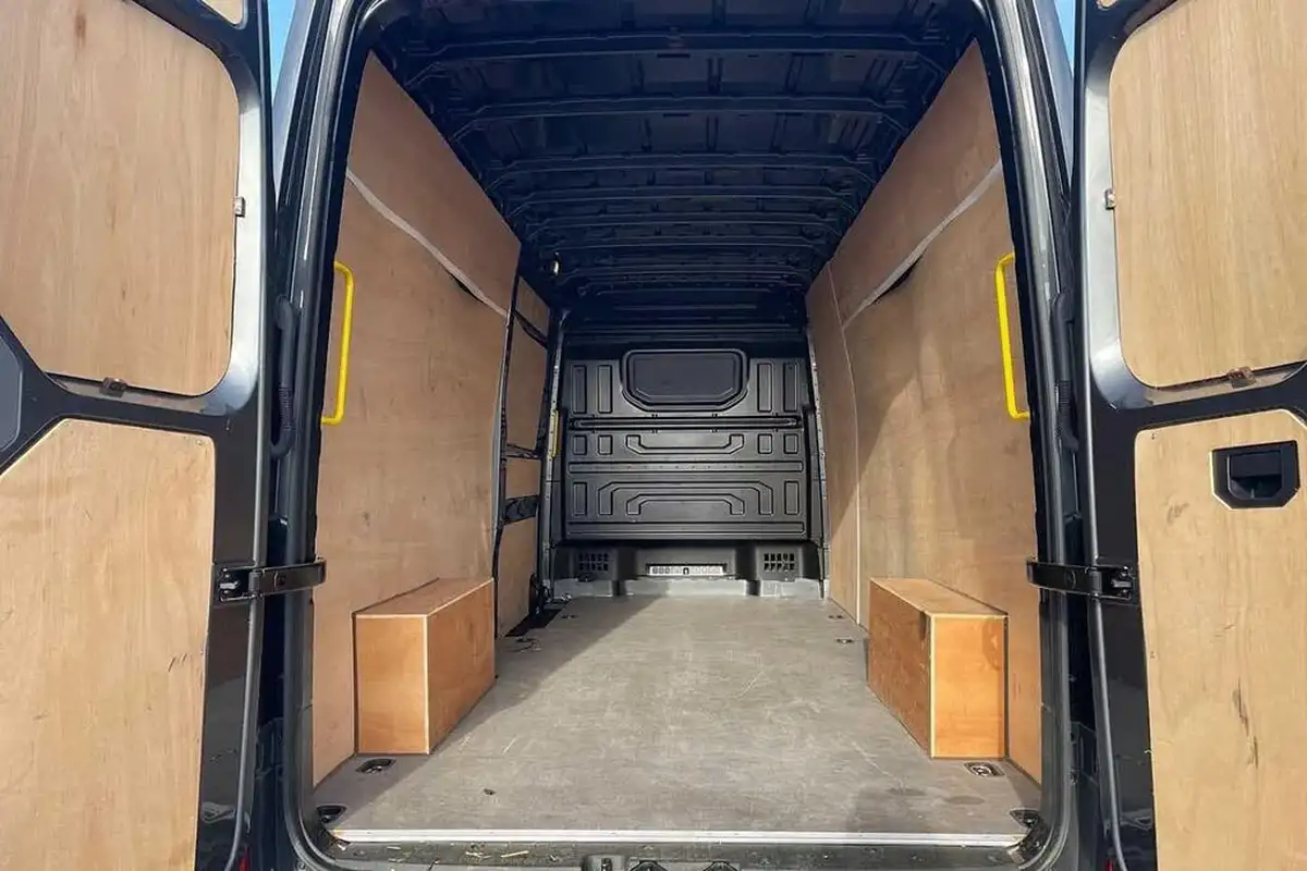 2024-volkswagen-crafter-20tdi-cr35-lwb-commerce-plus-140pseu6d-big-9