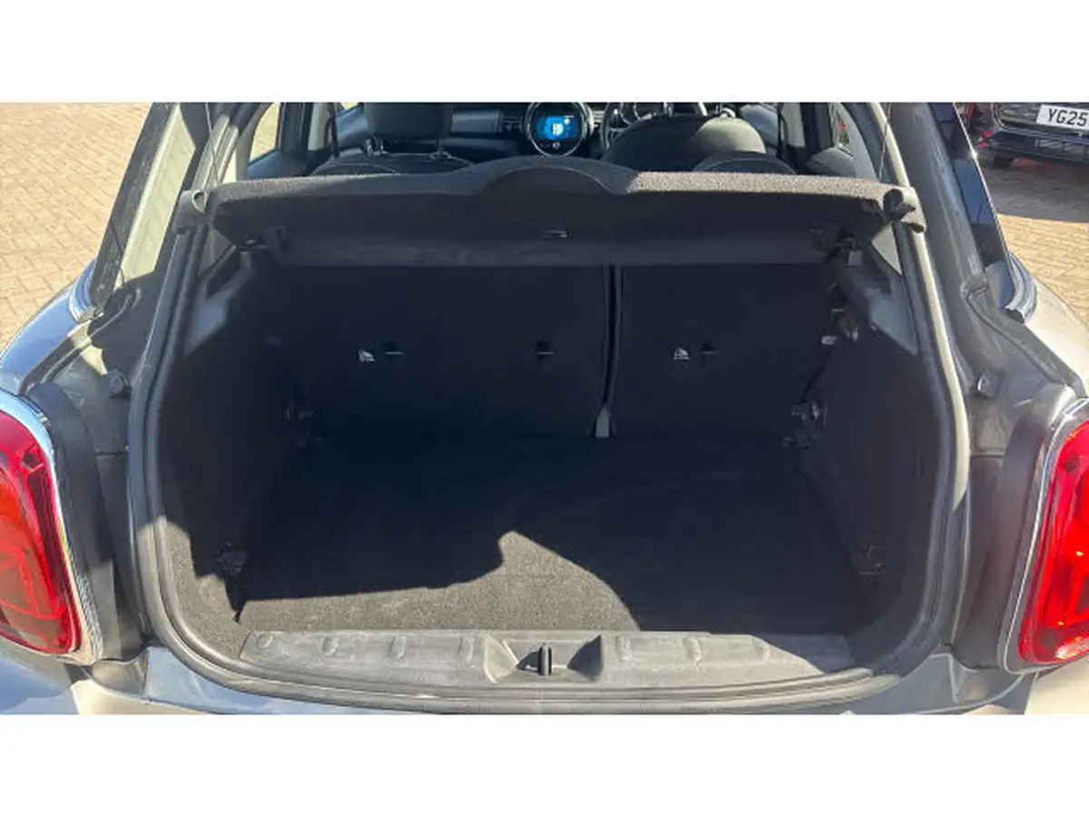 2020-mini-countryman-15-cooper-classic-big-12