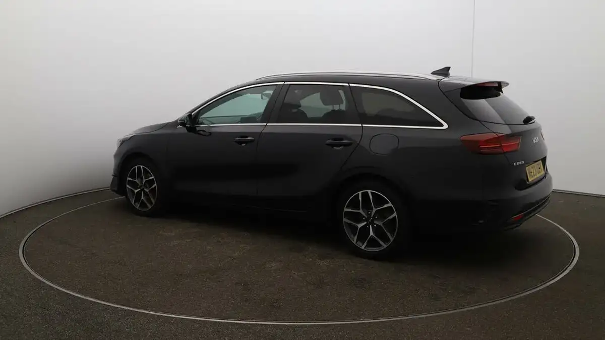 2022-kia-ceed-15-t-gdi-3-sportswagon-big-26