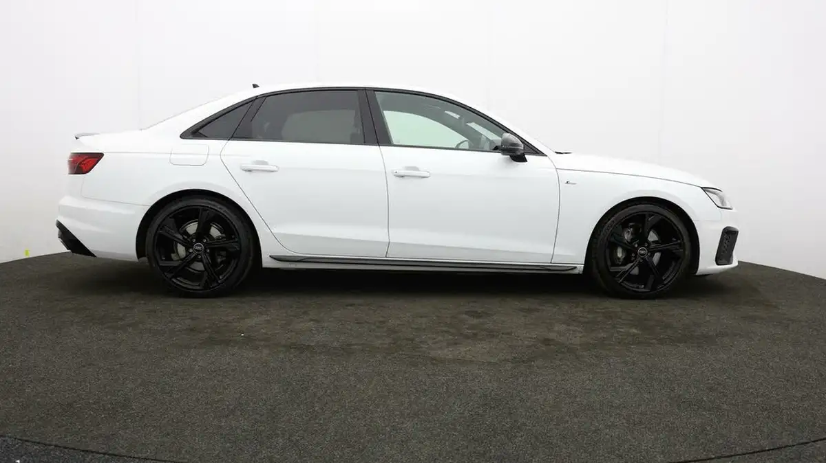2022-audi-a4-20-40-tfsi-black-edition-big-31
