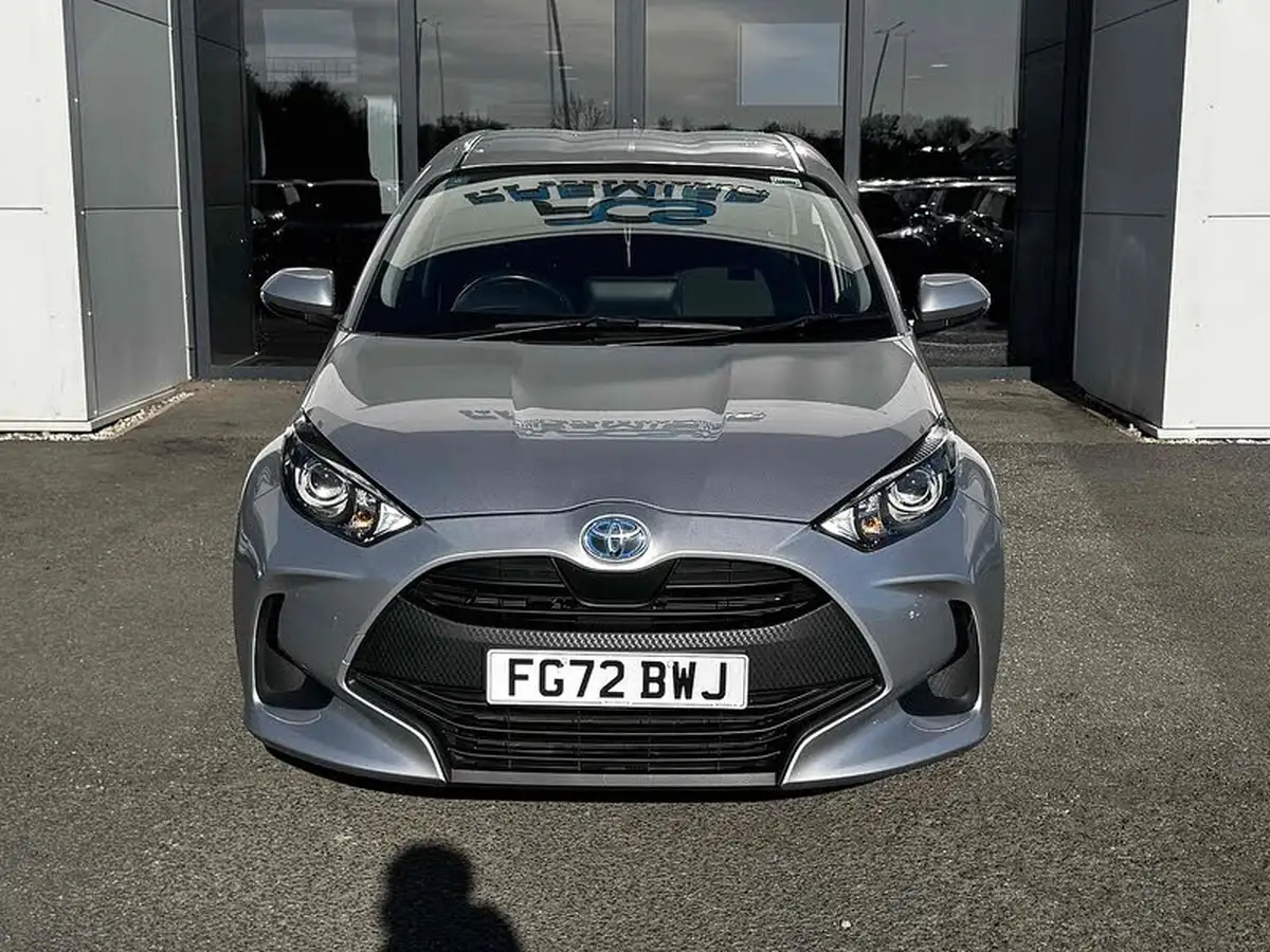 2022-toyota-yaris-15-vvt-i-icon-big-39
