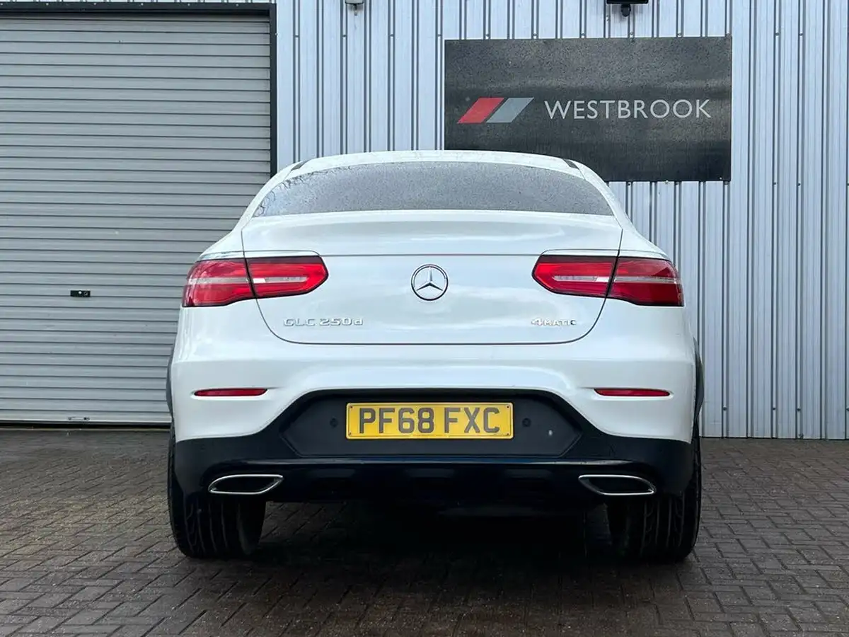 2018-mercedes-benz-glc-class-21d-glc250d-amg-line-premiumss-coupe-4d-big-11