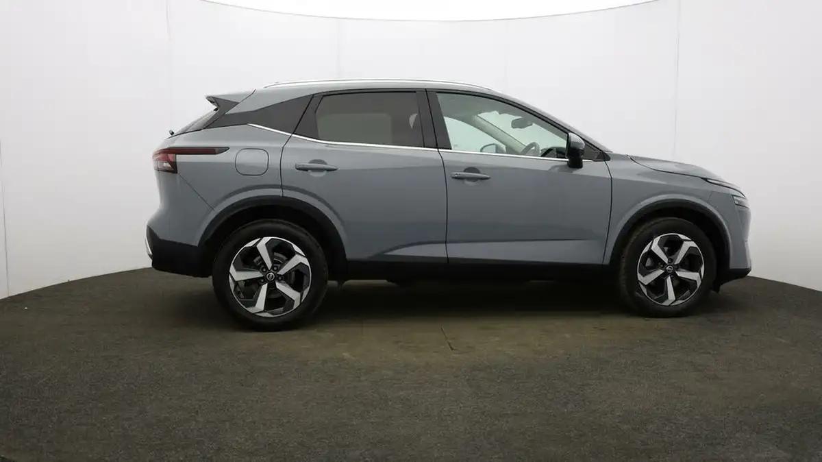2021-nissan-qashqai-13-dig-t-premiere-edition-140ps-big-44