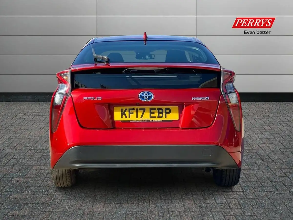 2017-toyota-prius-18-vvt-i-business-edition-trk-big-4