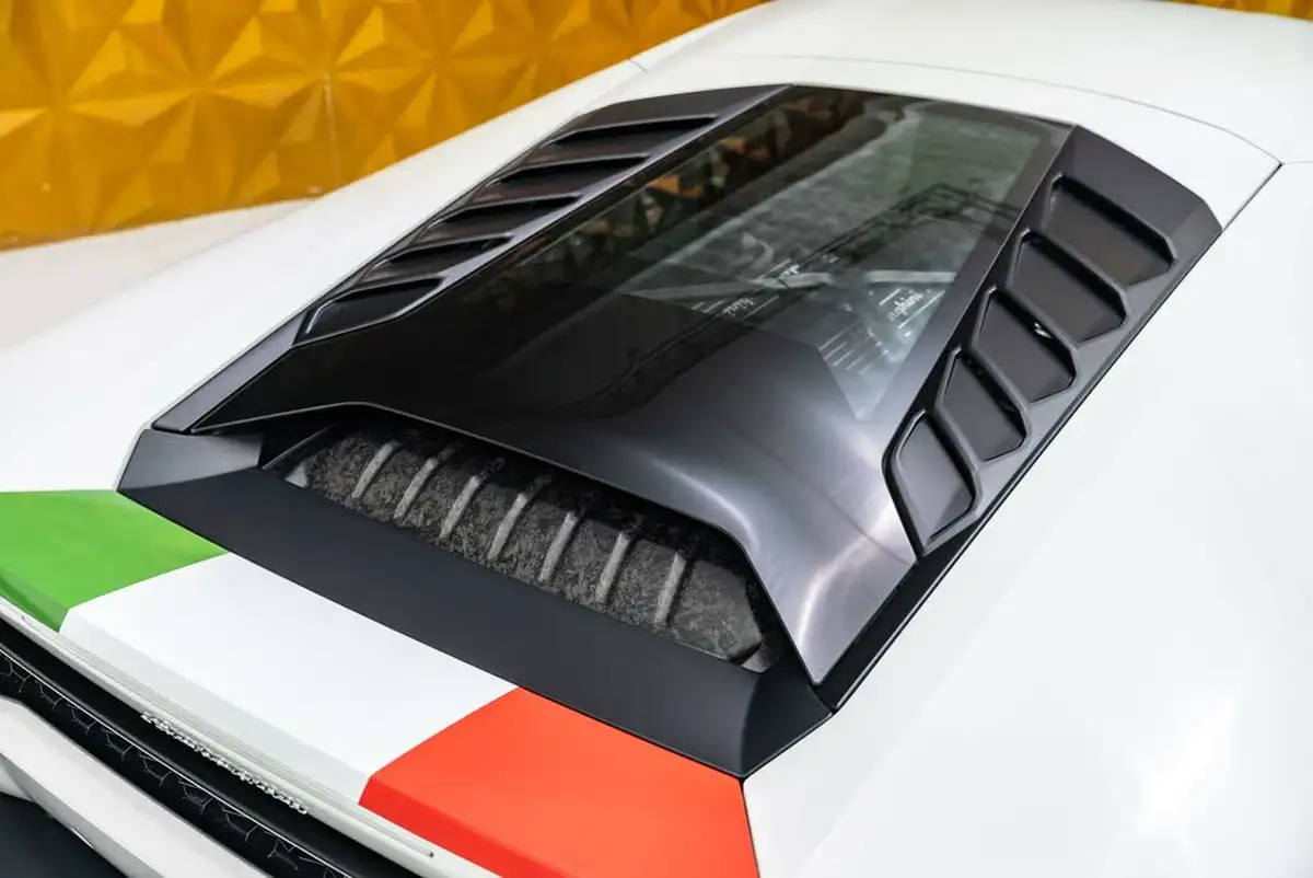 2015-lamborghini-huracan-52-lp-610-4-4wd-coupe-big-28