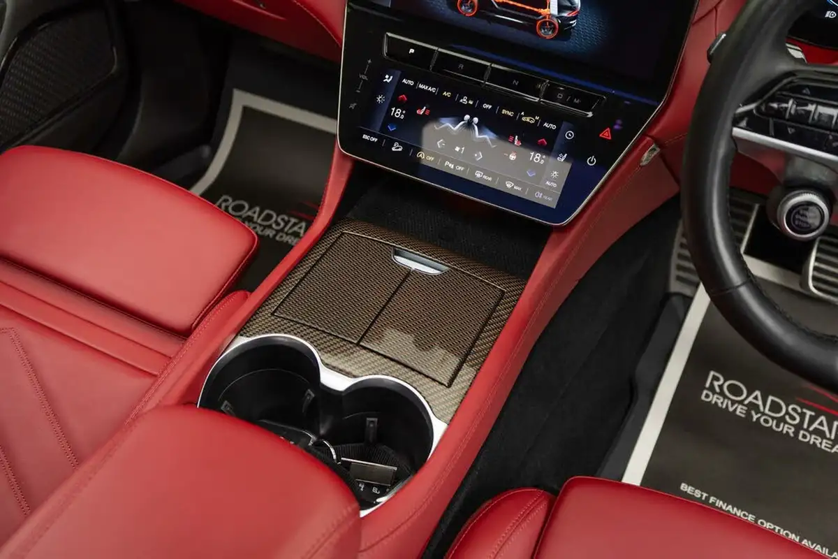 2023-maserati-grecale-20-modena-big-5