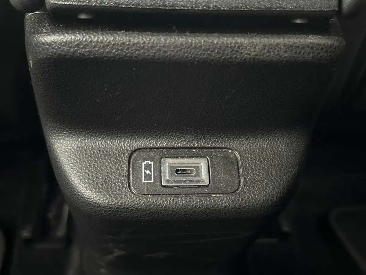2024-jeep-avenger-e-summit-big-34