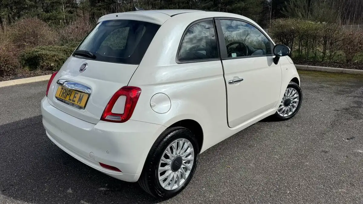 2020-fiat-500-10-lounge-big-4