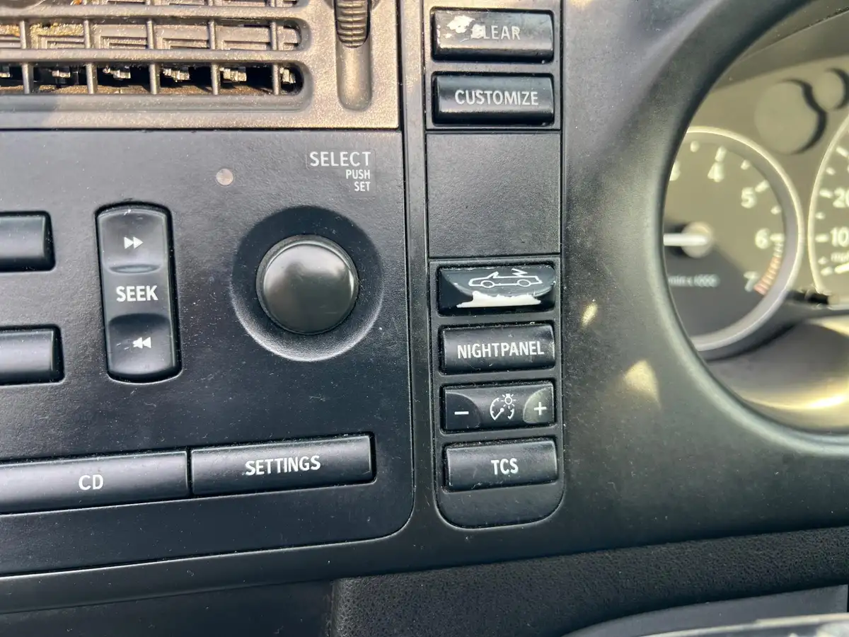 2004-saab-9-3-20-vector-18t-convertible-2d-big-43