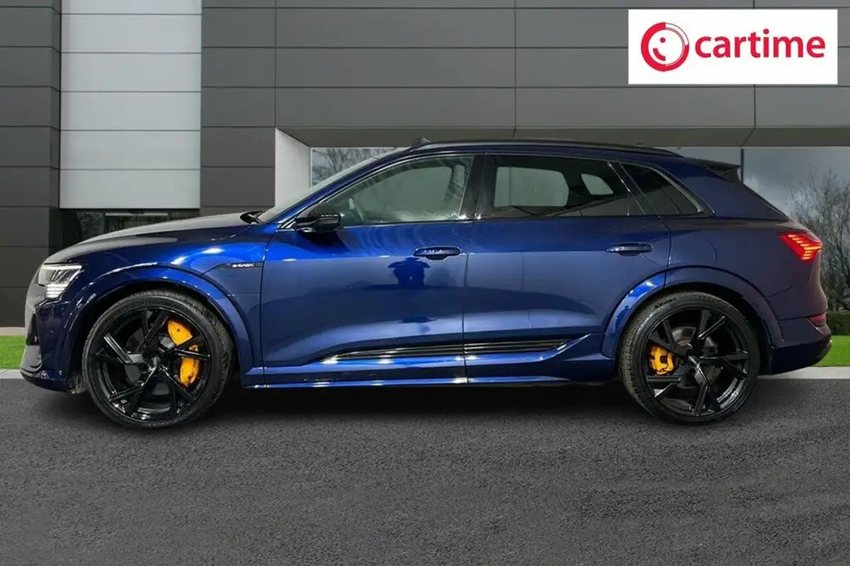 2021-audi-e-tron-e-station-wagon-big-2
