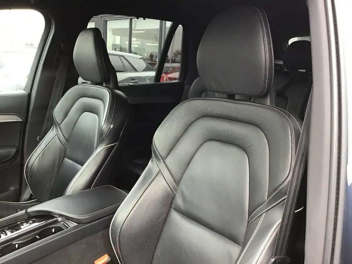 2020-volvo-xc90-20td-b5-r-design-big-26