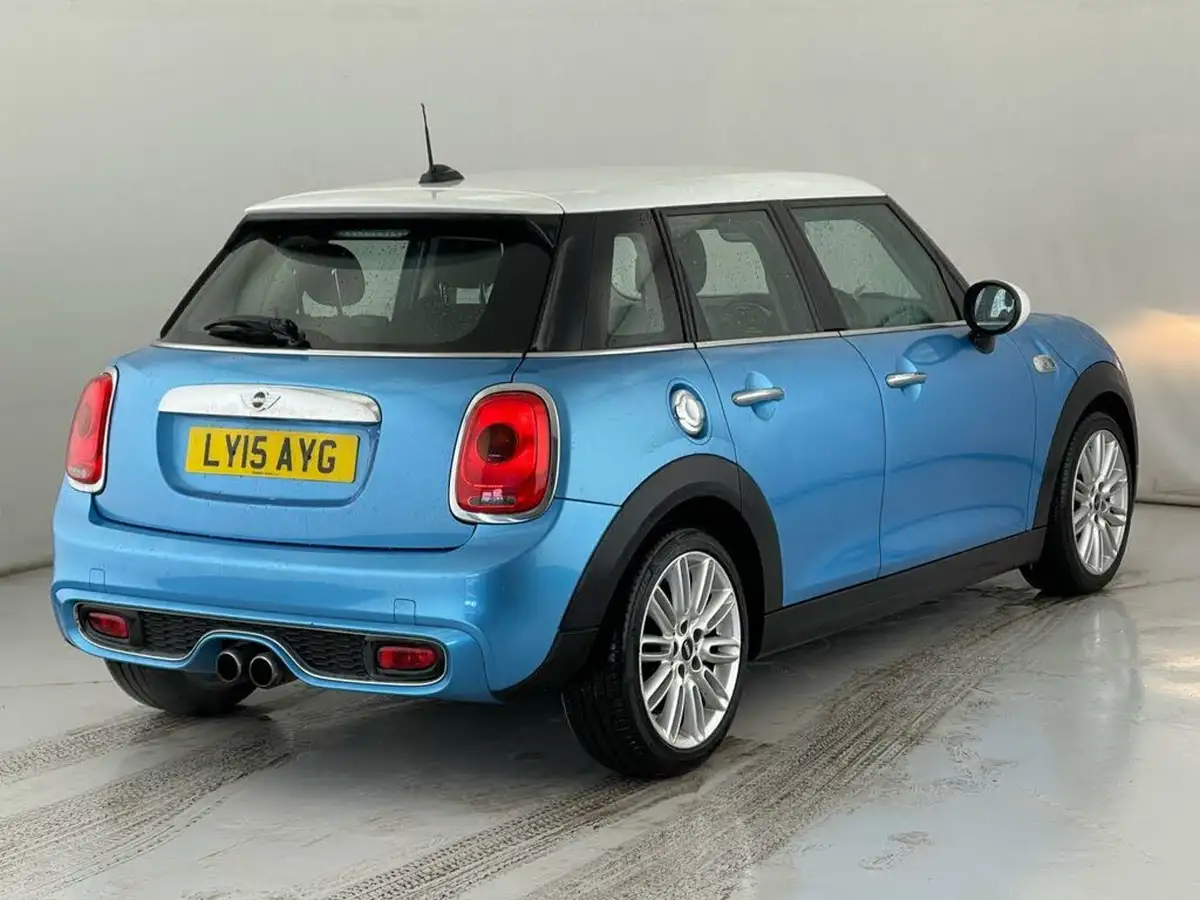 2015-mini-cooper-20-cooper-s-5d-sport-auto-big-3