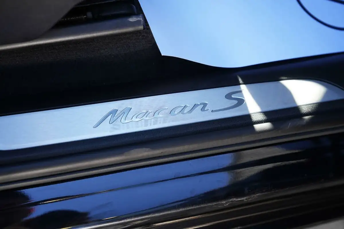 2017-porsche-macan-30td-s-ss-big-50