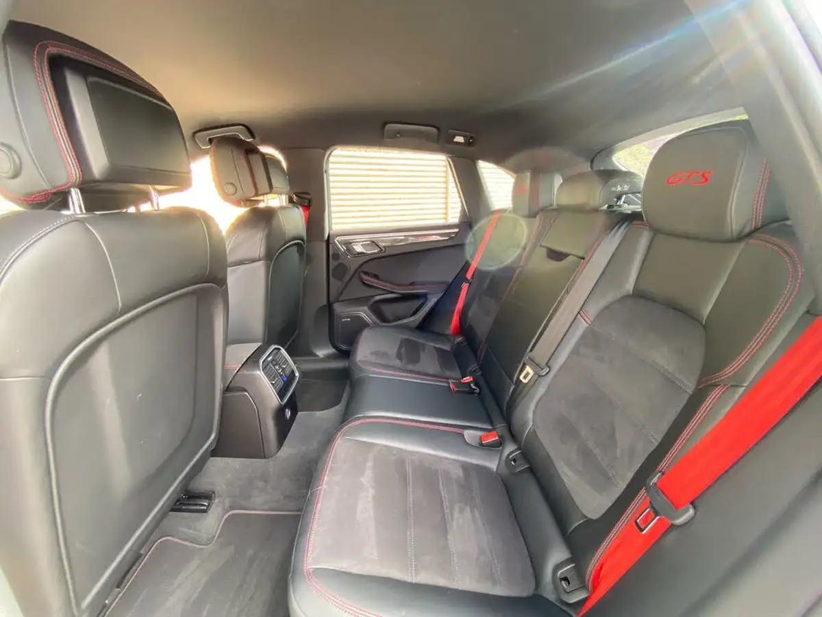 2016-porsche-macan-30-gts-big-18