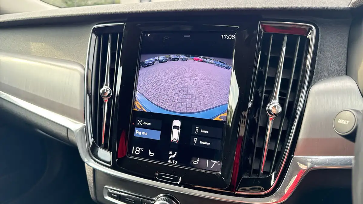 2019-volvo-v90-20-t4-momentum-plus-big-27