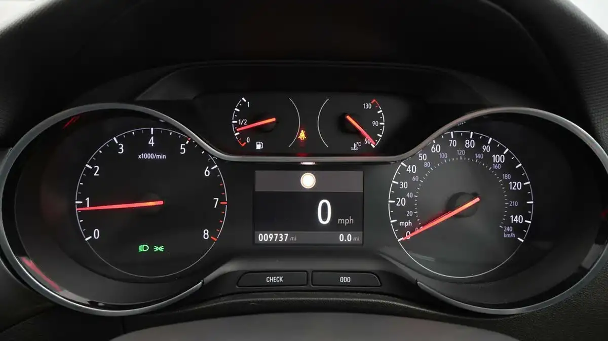 2021-vauxhall-crossland-12-elite-nav-130ps-big-10