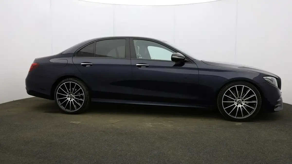 2020-mercedes-benz-e-class-20d-e300d-amg-line-edition-premium-plus-saloon-4d-big-46