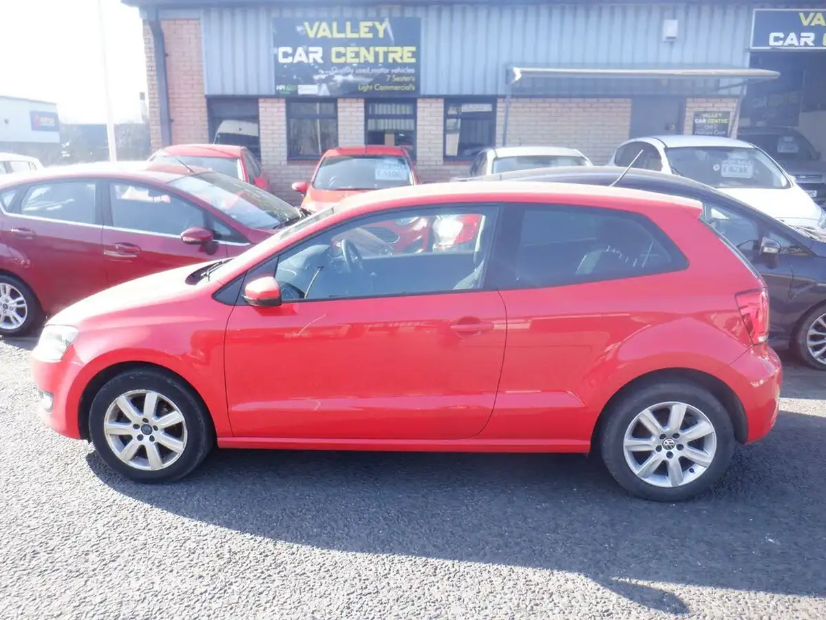 2013-volkswagen-polo-12-match-edition-60ps-3d-big-1