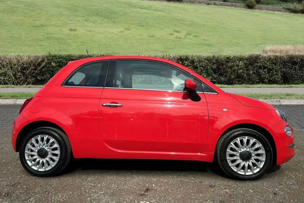 2019-fiat-500-12-lounge-ss-big-3