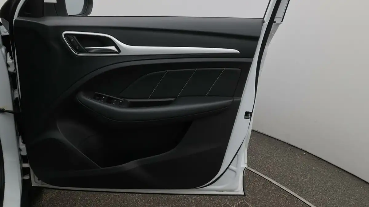 2021-mg-zs-suv-e-excite-ev-big-15