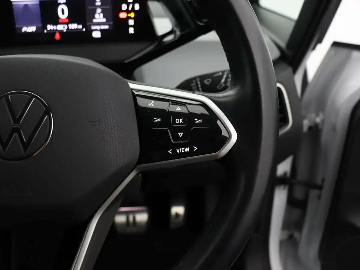 2021-volkswagen-id3-e-tech-big-23