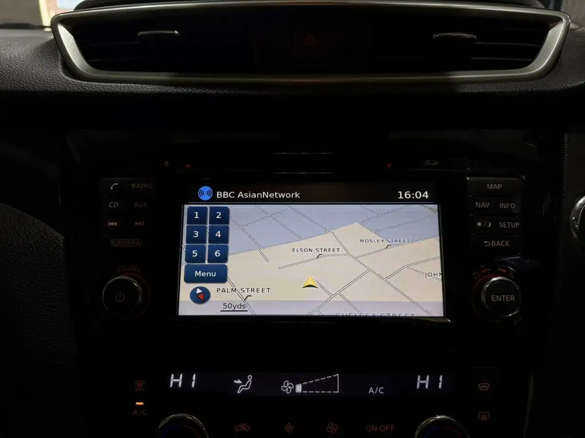 2014-nissan-qashqai-16dci-tekna-big-37