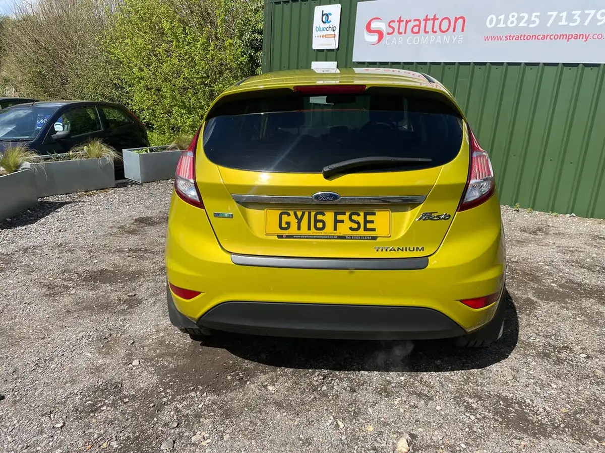 2016-ford-fiesta-10t-titanium-125ps-ecoboost-ss-5d-big-5