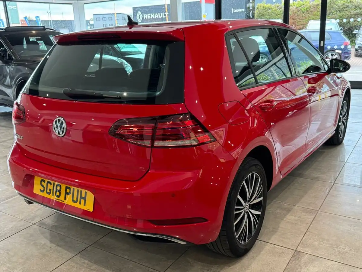 2018-volkswagen-golf-16tdi-se-nav-ss-hatchback-5d-big-8
