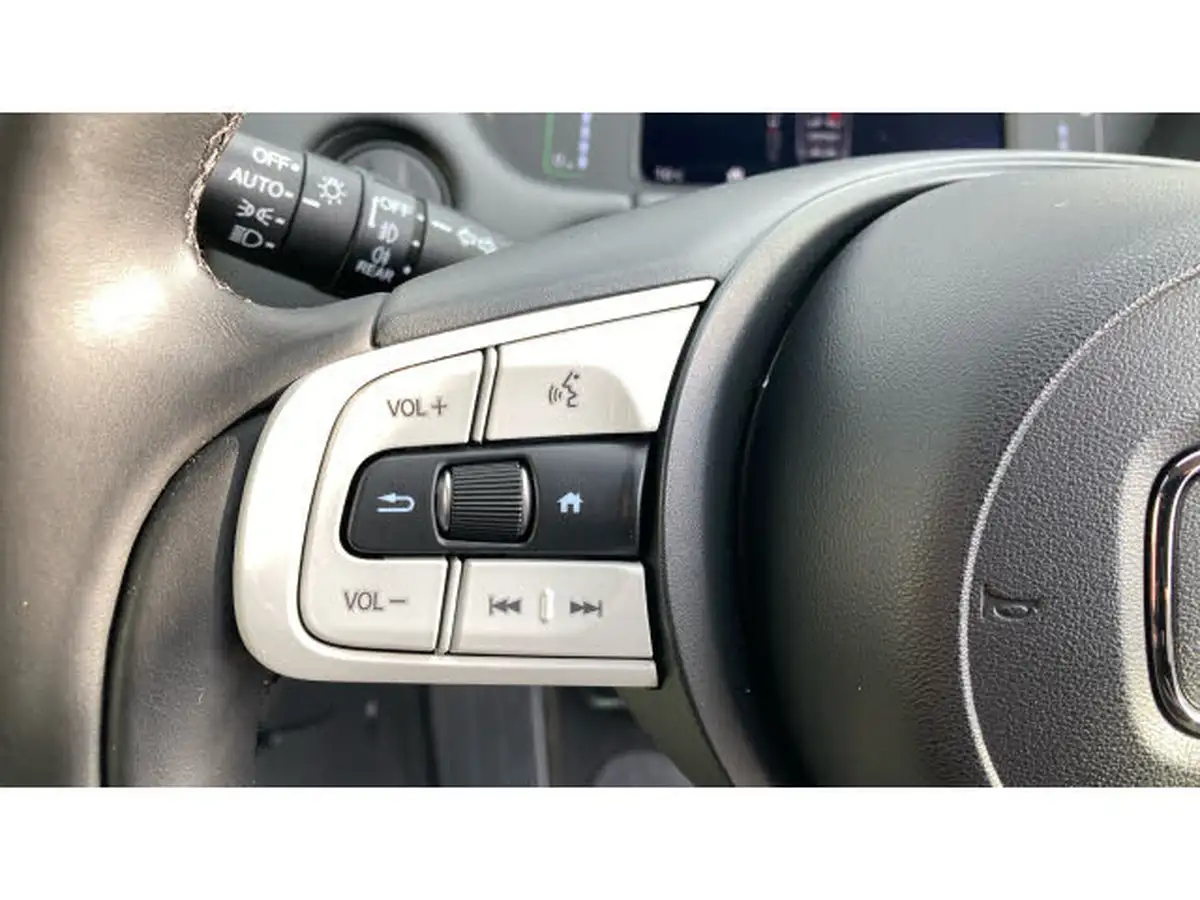 2022-honda-jazz-15-i-mmd-ex-107ps-big-13