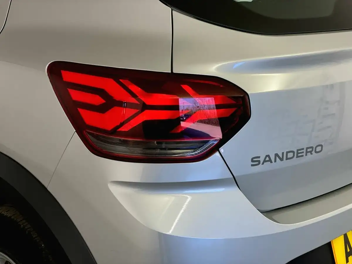 2023-dacia-sandero-stepway-10-tce-expression-100bhp-bi-fuel-big-36