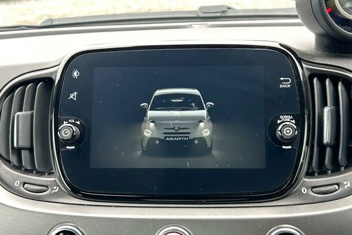 2022-abarth-595-14-tjet-turismo-big-21