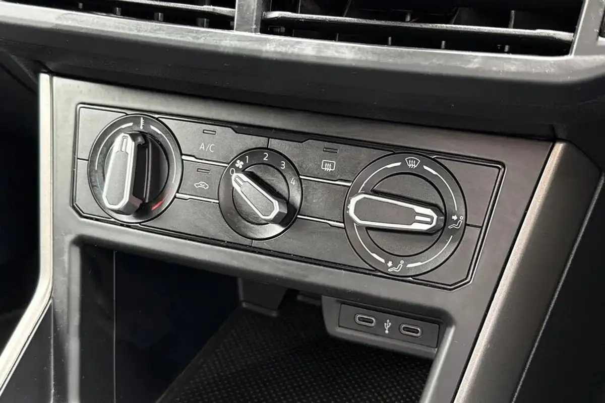 2021-volkswagen-polo-10-match-big-21
